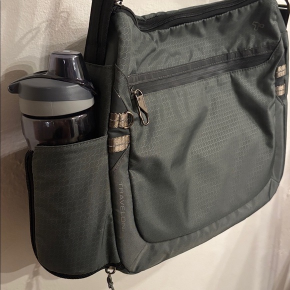 Travelon Anti Theft Active Large Crossbody Bag Charcoal - Picture 4 of 8